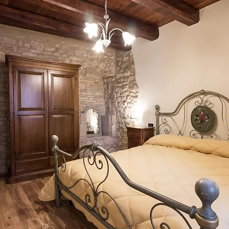 Domus In Castro Bed & Breakfast